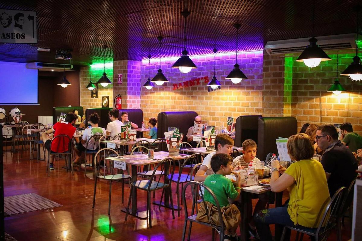 Danny’s Burger cuenta con una carta con auténticos sabores de la cocina americana.