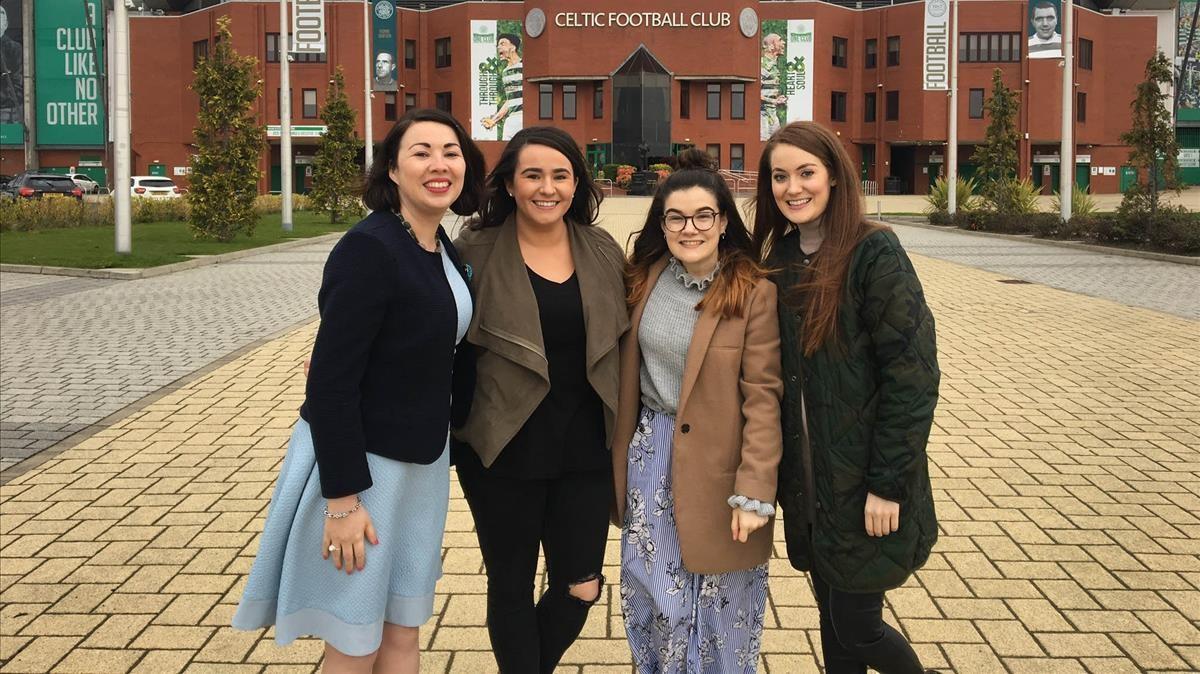 SOCIEDAD TEMA ESCOCESAS Monica Lennon MSP Orlaith Erin Slaven y Mikaela McKinley SOCIEDAD TEMA ESCOCESAS Monica Lennon MSP Orlaith Erin Slaven y Mikaela McKinley