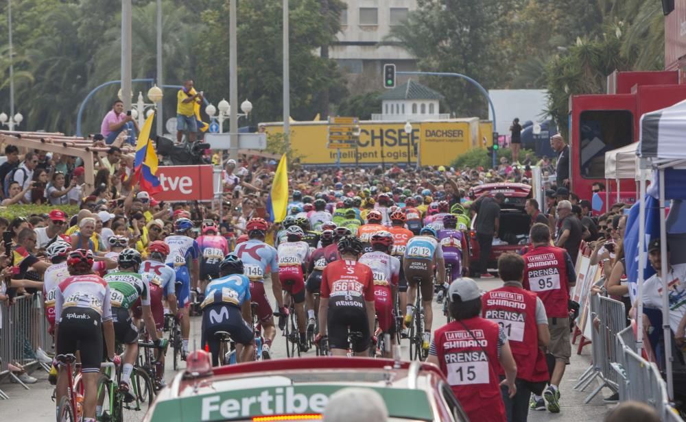 Llegada a Alicante de la tercera etapa de la Vuelta