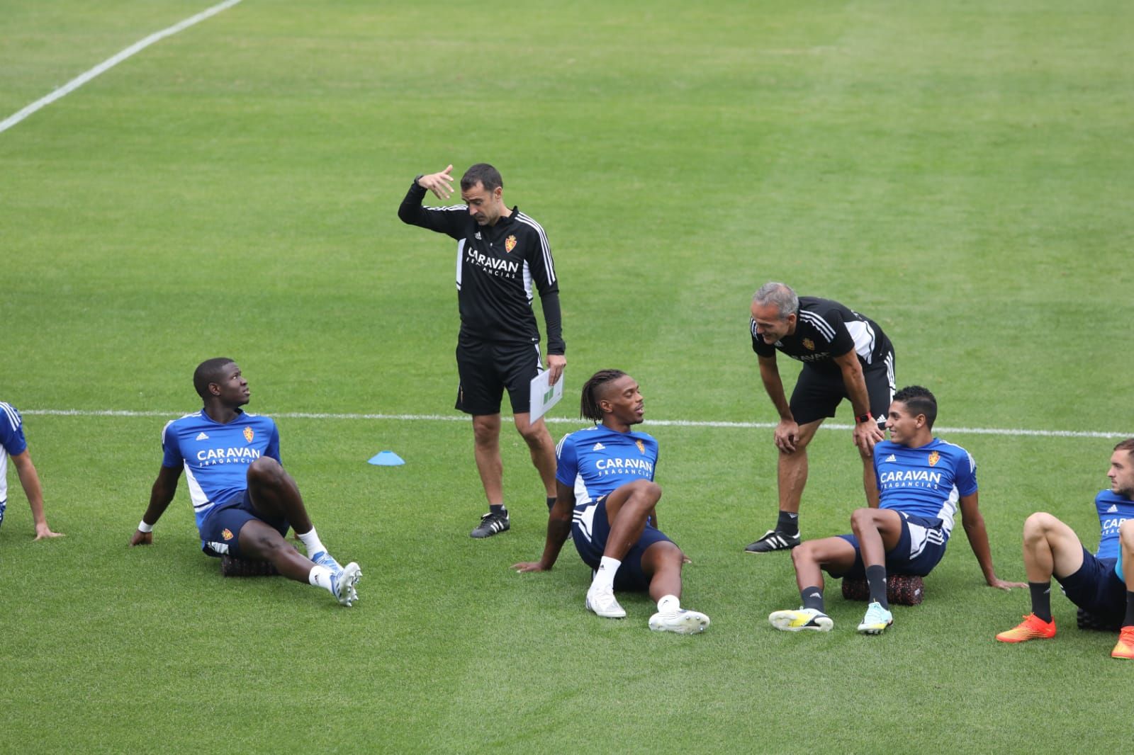 En imágenes | Entrenamiento del Real Zaragoza en La Romareda (08/09/2022)