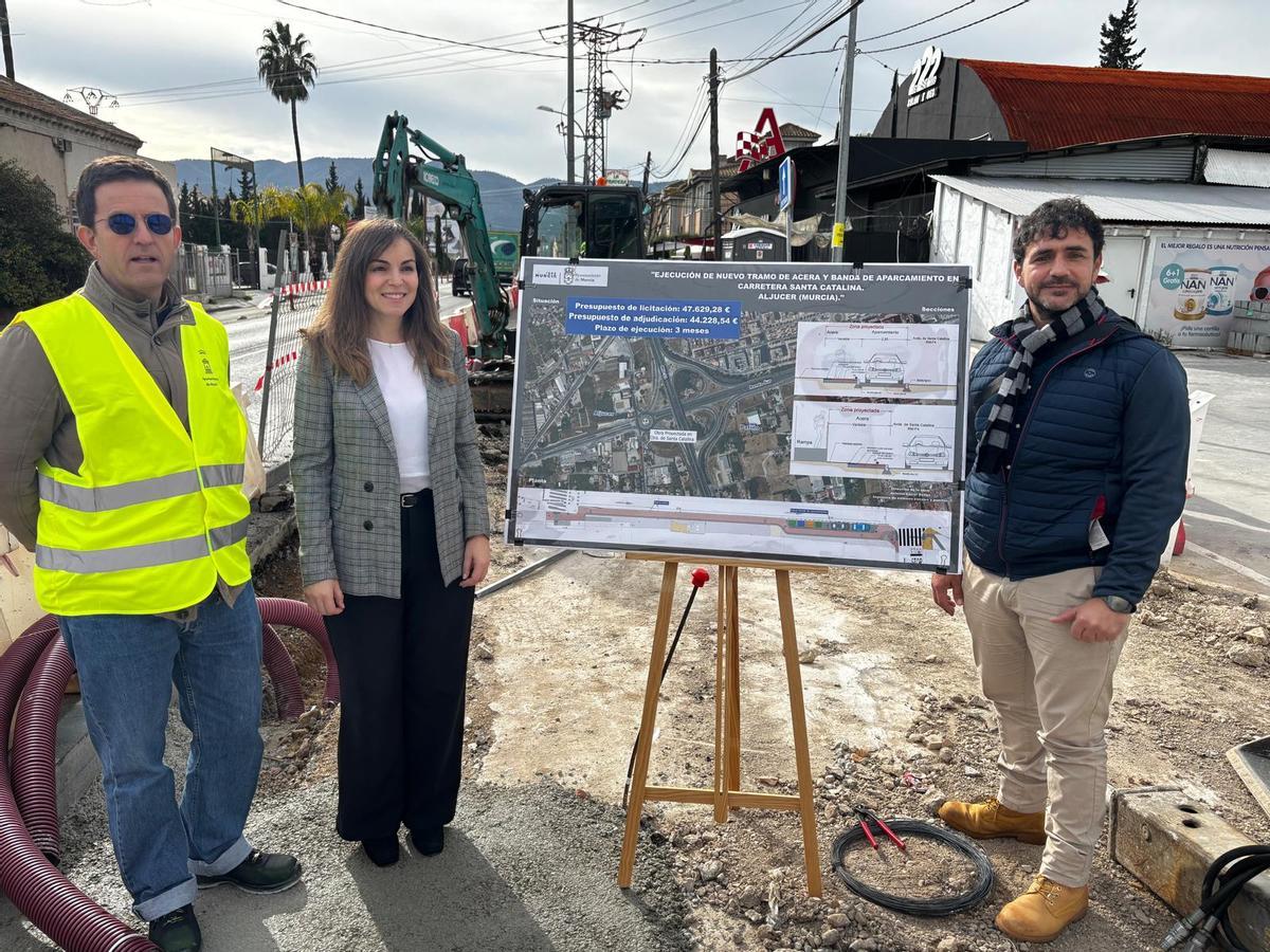 La vicealcaldesa, Rebeca Pérez, visita las obras en la carretera de Santa Catalina de Murcia.