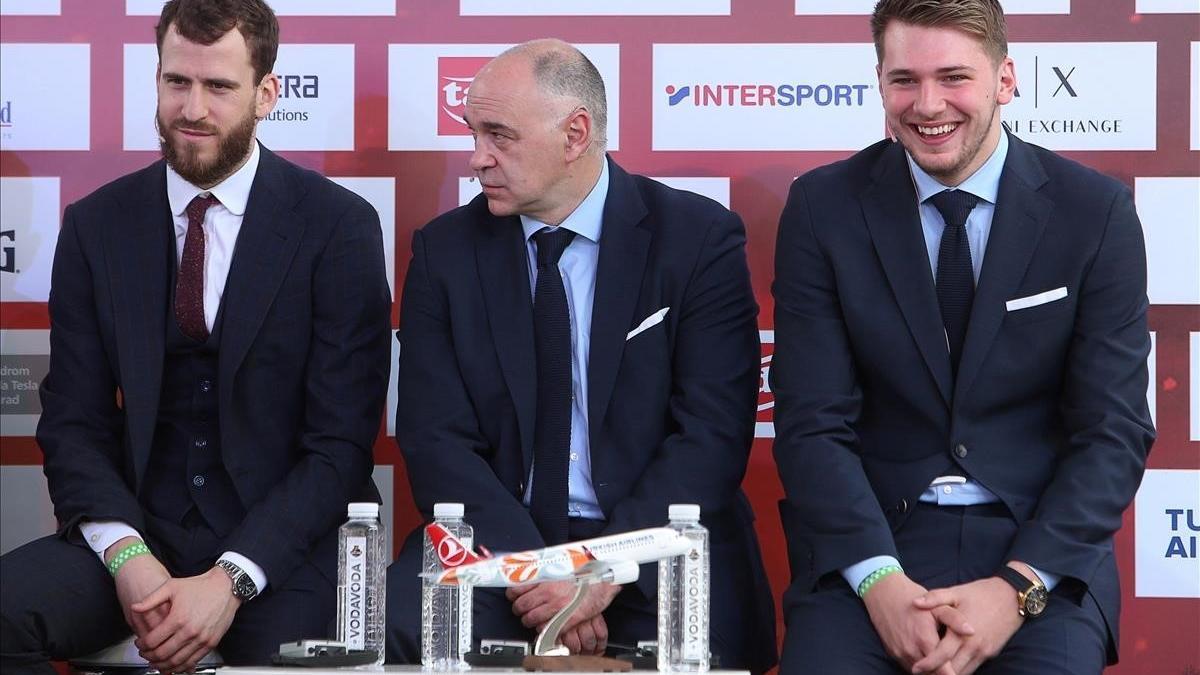 Sergio Rodríguez, Pablo Laso y Luka Doncic, en la rueda de prensa oficial de la 'final four' en Belgrado