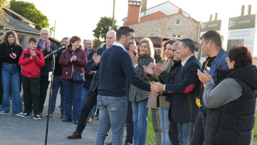 López saluda al alcalde, Manuel Campos. |  FdV