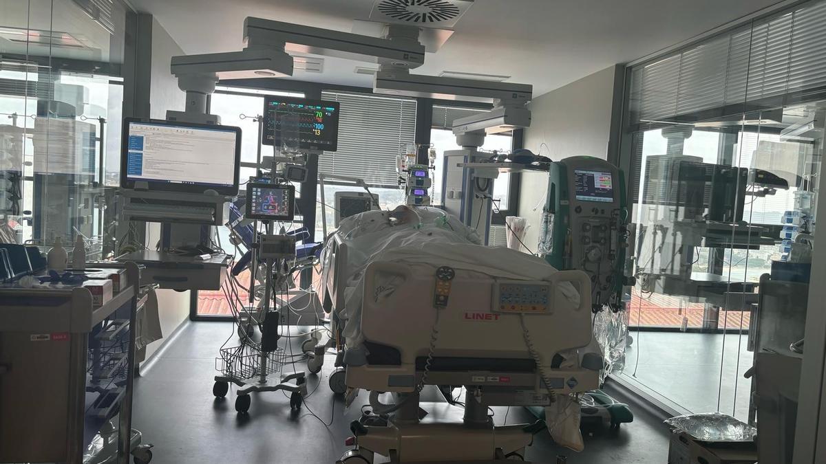 Puesta en marcha de la nueva unidad de cuidados intensivos en el Hospital de A Coruña.