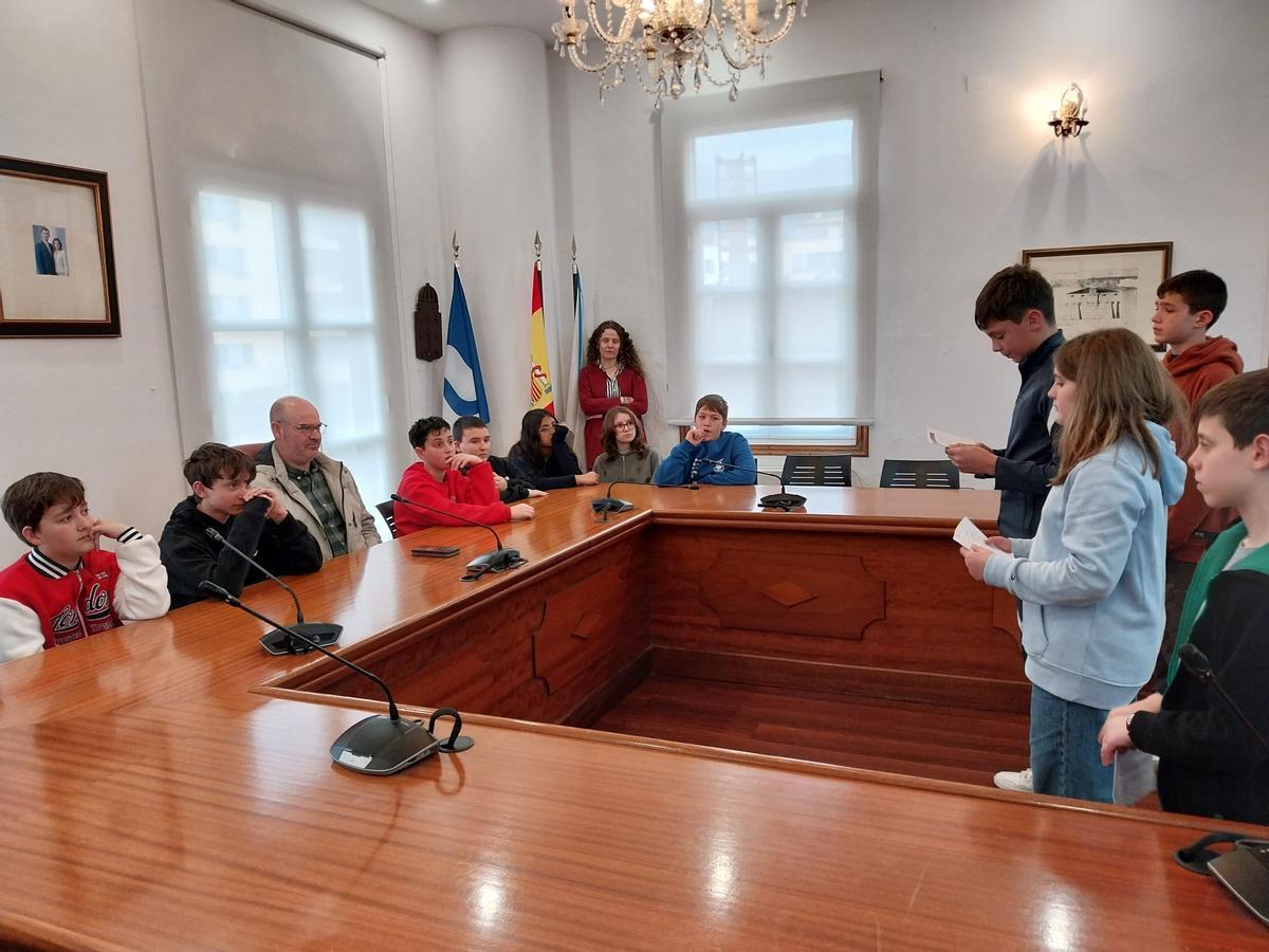 El Club de Ciencia del IES Johan Carballeira impulsa el proyecto "O mar empeza aquí en Bueu"