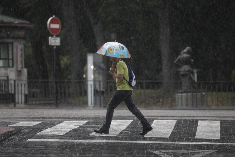 La lluvia irrumpe en Asturias tras la ola de calor