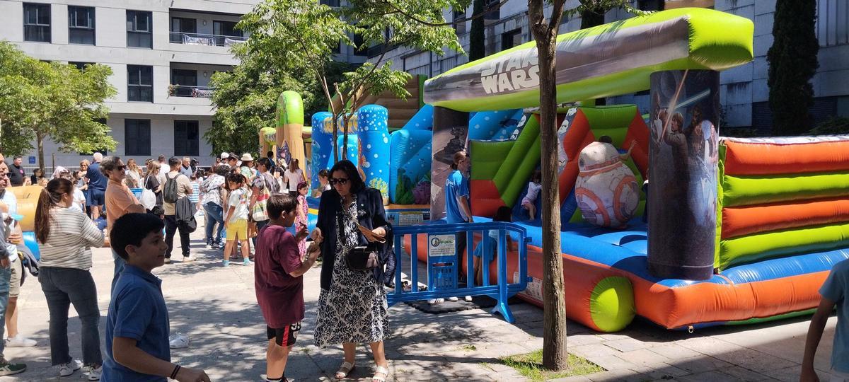 Los hinchables fueron los grandes aliados de los padres con niños pequeños.