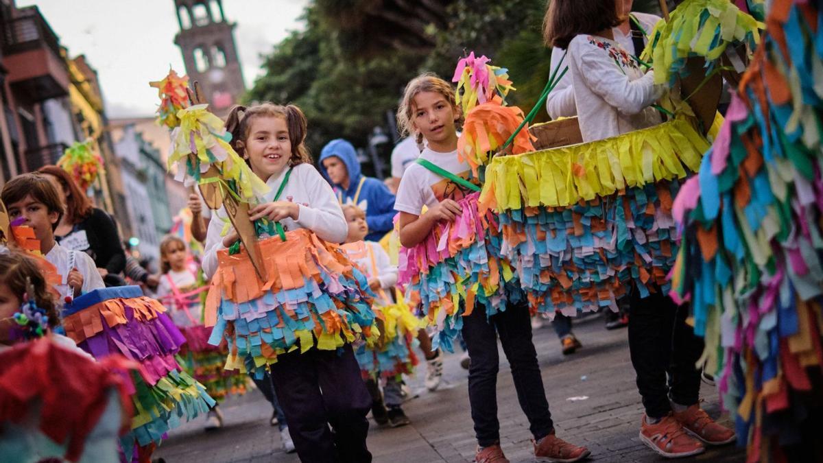 El desfile de La Pandorga y Los Caballitos de Fuego de 2019. | | ANDRÉS GUTIÉRREZ