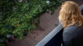Los intentos de suicidio crecen entre los hombres en Barcelona pero se cuentan más casos en mujeres