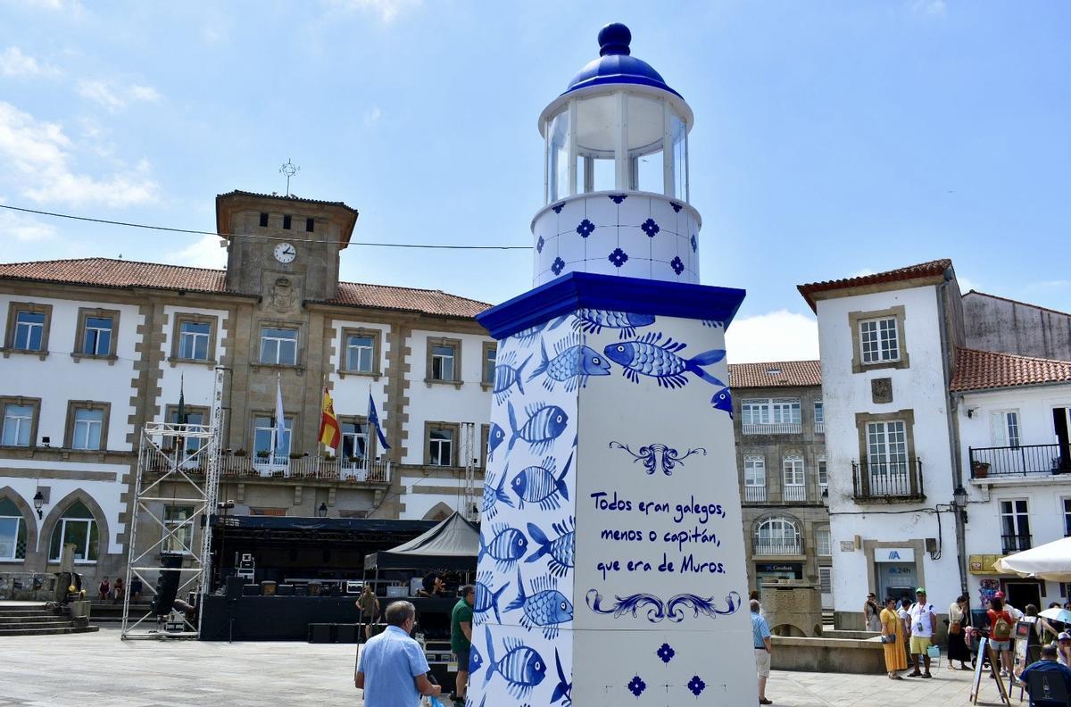 As rúas da capital local acollen unha decoración especial.