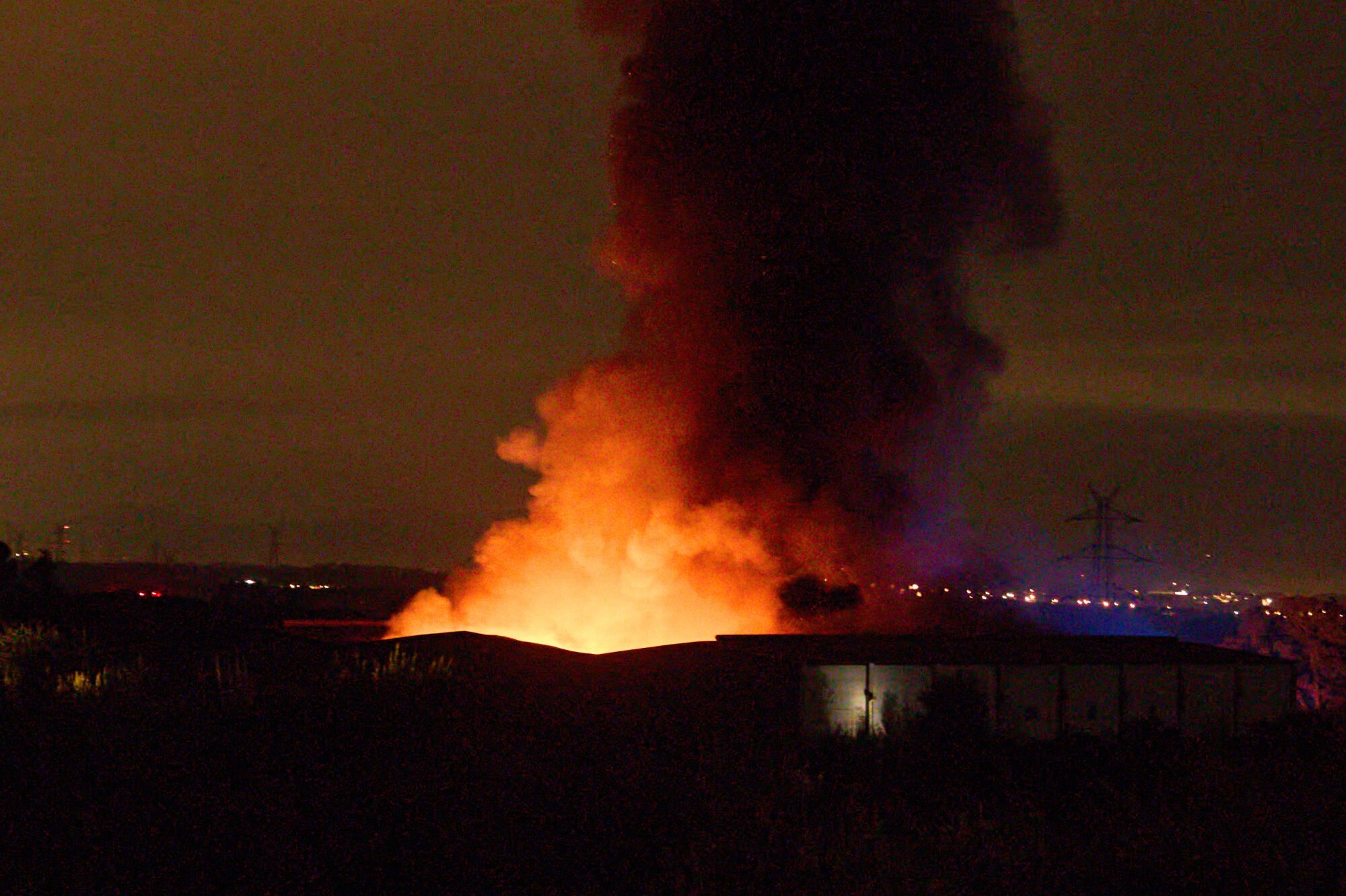 Incendi a la deixallaria EcoGirona de Vilobí d´Onyar