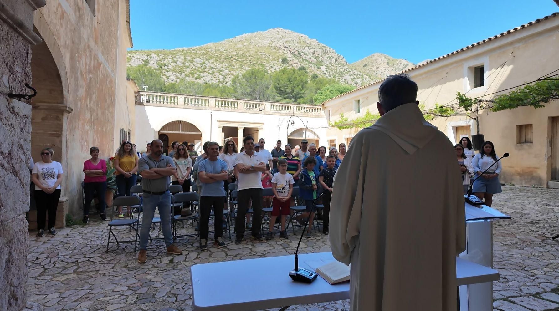 Las imágenes del Pancaritat en familia en la finca de Galatzó
