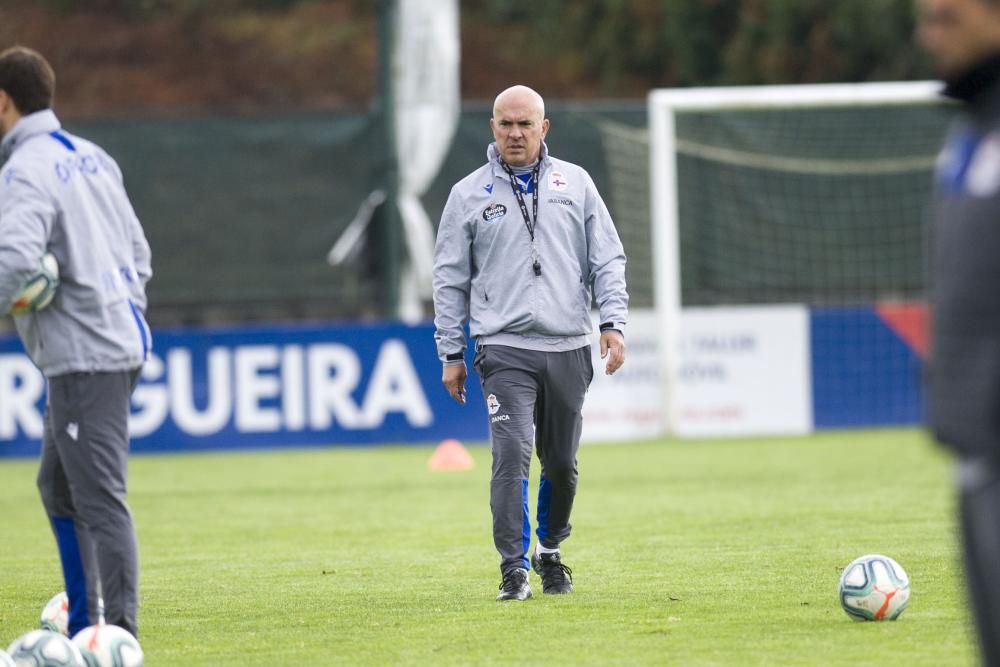 La plantilla vuelve a los entrenamientos para preparar el encuentro del sábado contra el Alcorcón en Riazor. Volverán a estar disponibles Gaku Shibasaki, Vassilis Lampropoulos y Javier Montero.