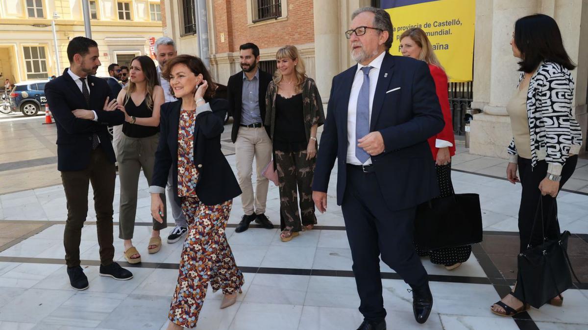 Bielsa, Carmen Calvo y José Martí, en el acto de bicentenario de la Diputación de Castelló, ayer.  | GABRIEL UTIEL