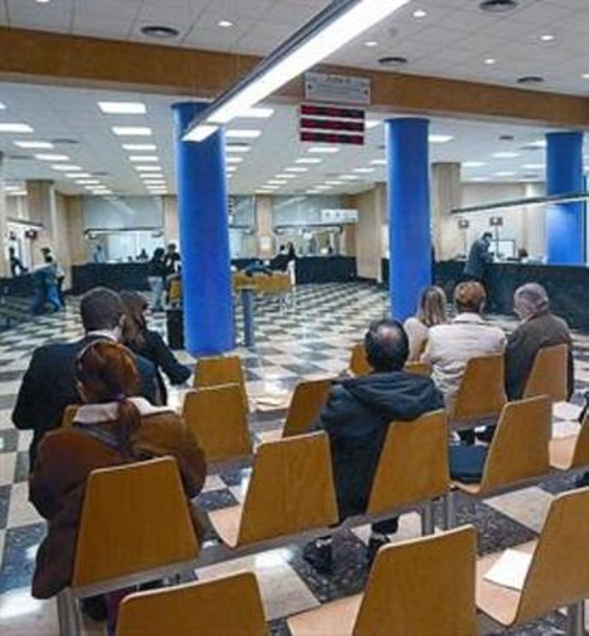 Més capacitat 8 Contribuents a la seu de l’ATC.