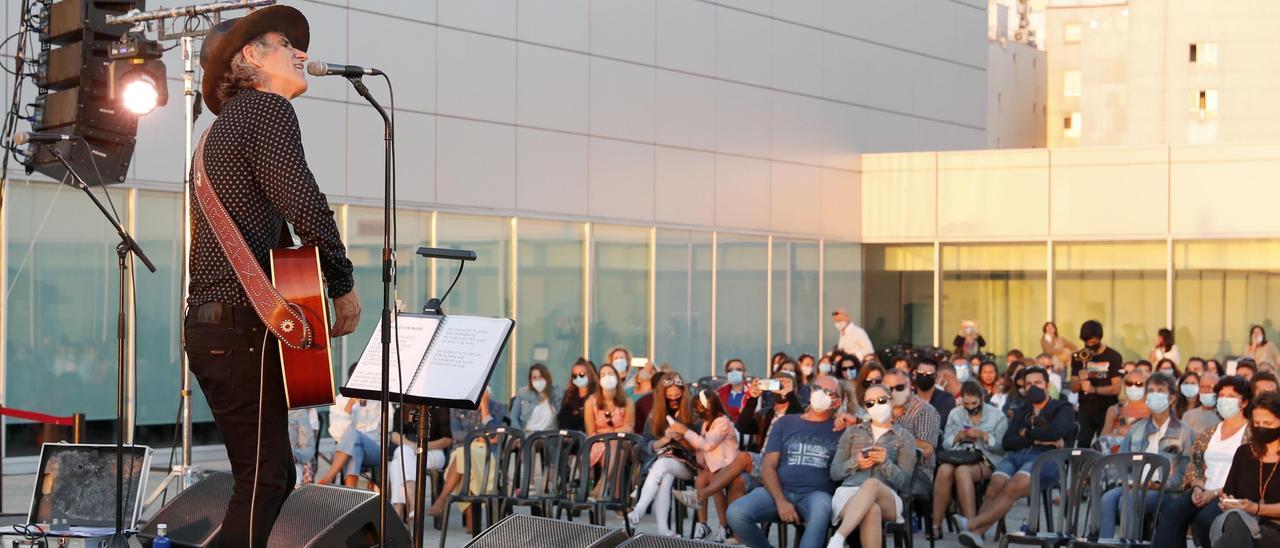 Concierto de Mikel Erentxun en la edición 2020 del Festival TerraCeo en Vigo.