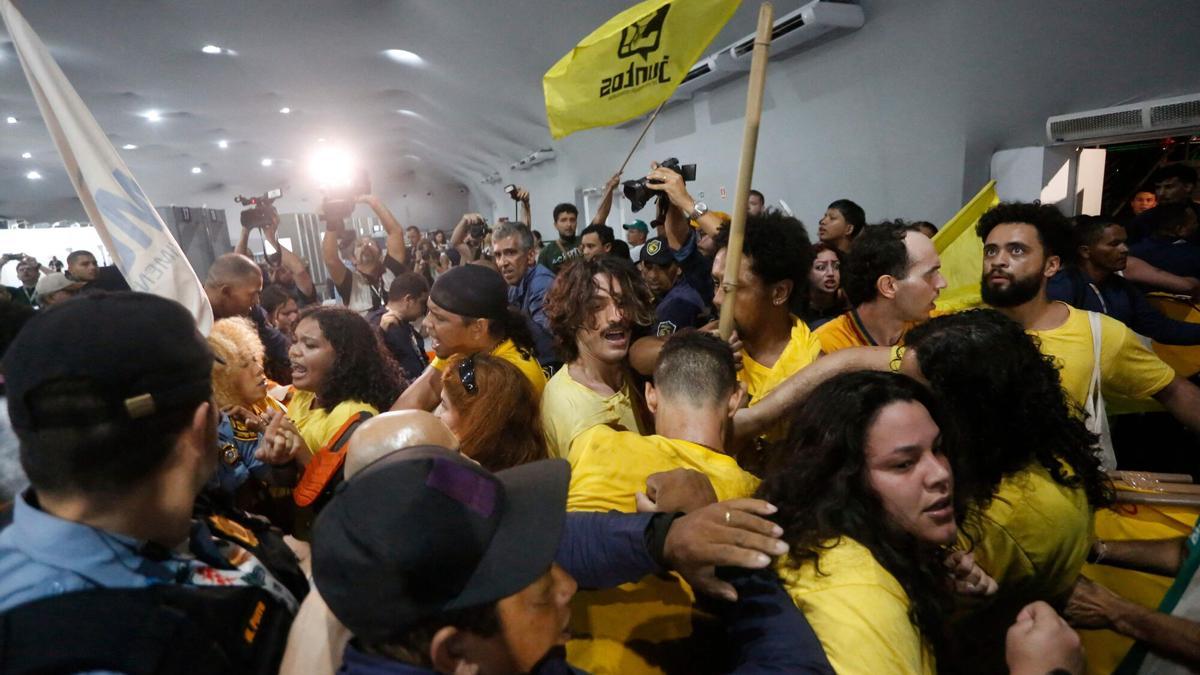 Incidentes en una protesta indígena en la cumbre del clima COP30, en Brasil.