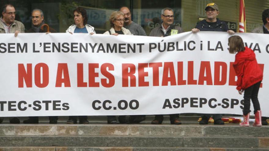 Representants de sindicats educatius ja es van concentrar el 27 d&#039;octubre davant la seu del Govern a Girona.