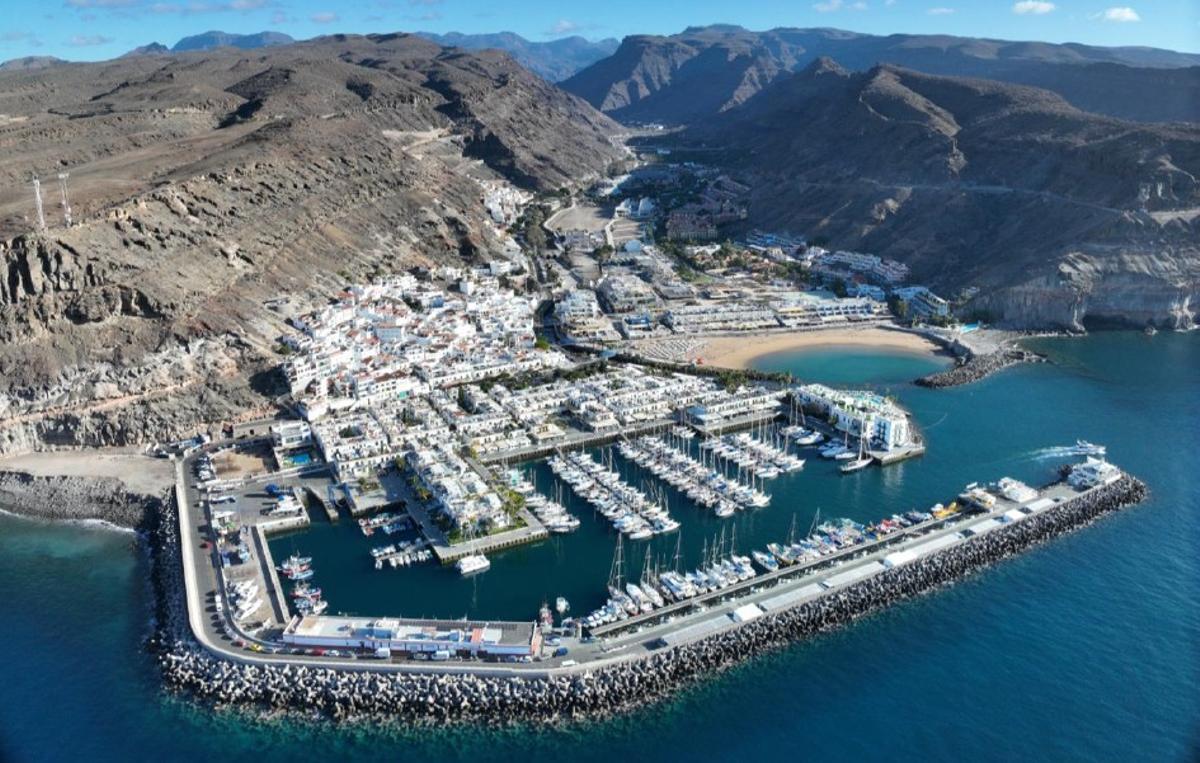 Vista aérea del puerto de Mogán.