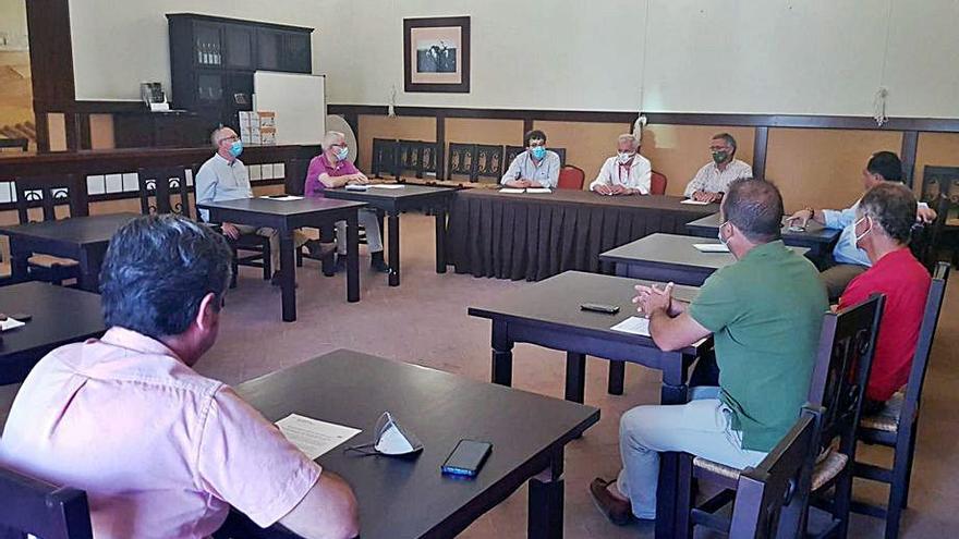 Asistentes a la reunión con el presidente de la DO Montilla-Moriles.