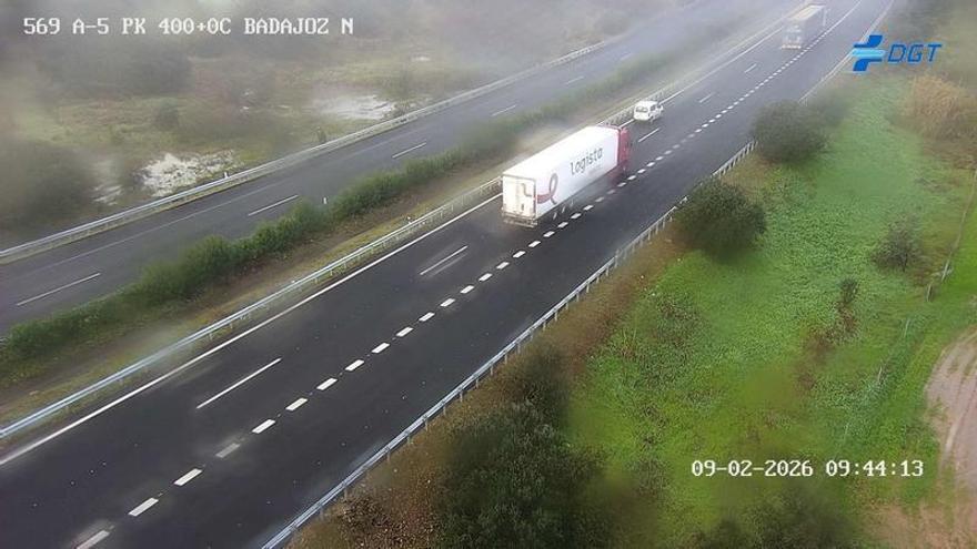 Incidencias en varias carreteras de Extremadura por obstáculos y niebla a primera hora de este lunes