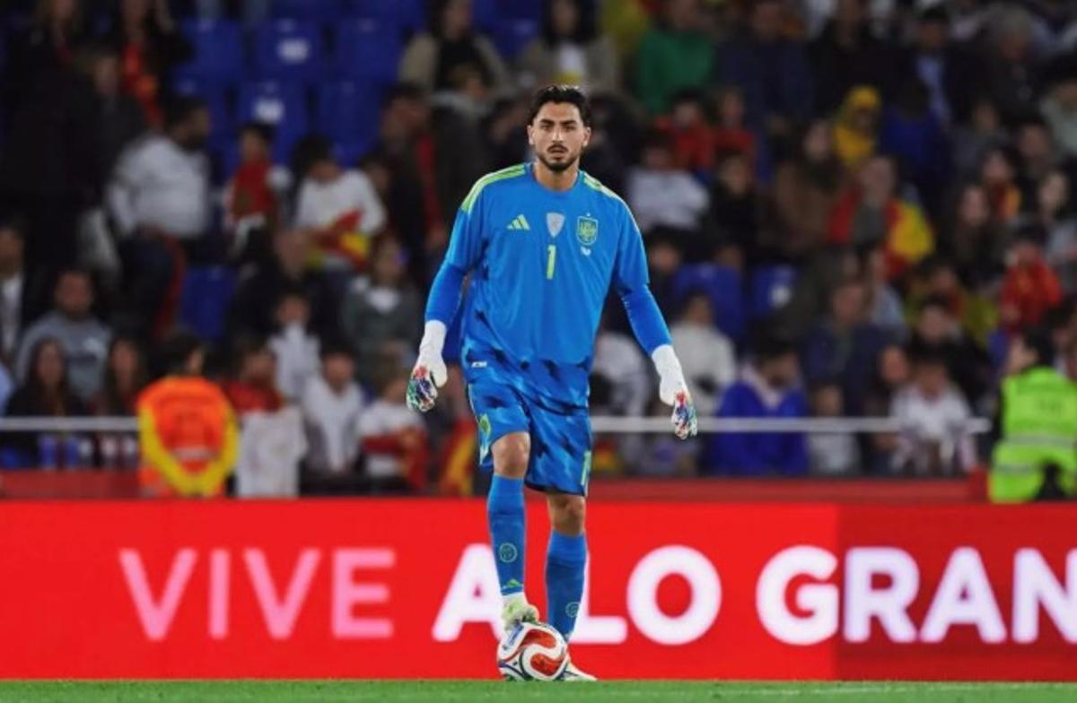 Leo Román con la selección española
