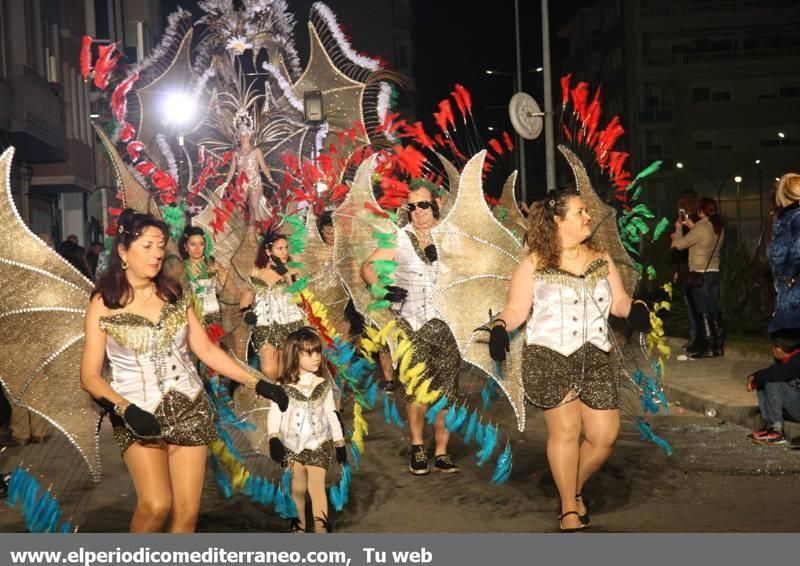 Vinaròs se llena de fiesta en carnaval