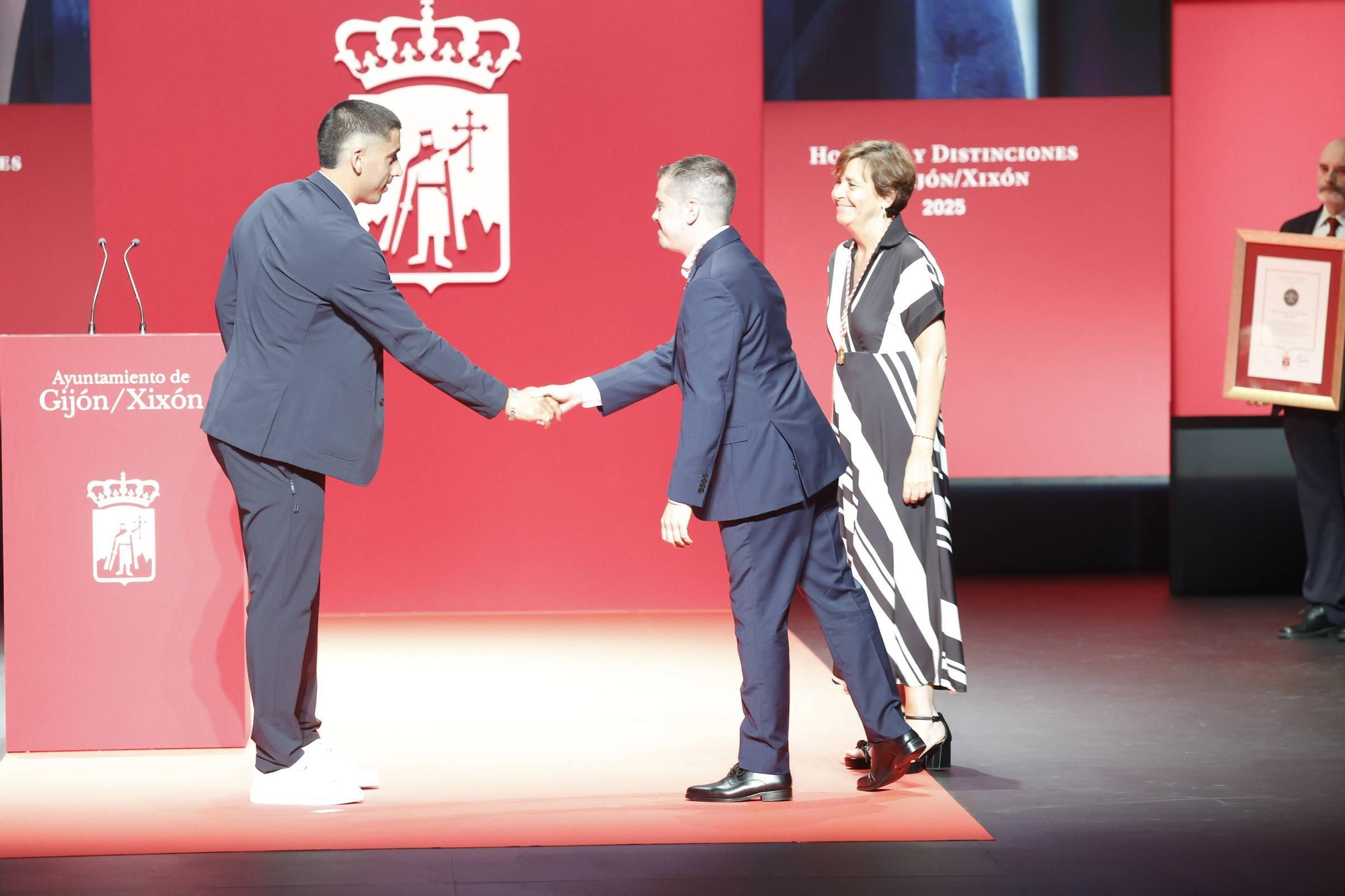 La entrega de medallas y distinciones de Gijón, en imágenes
