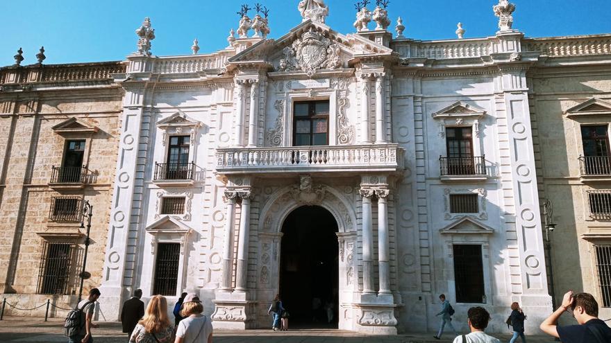 Imagen de recurso de la fachada principal del Rectorado de la Universidad.