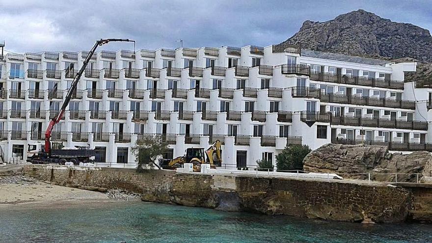 El GOB pide el derribo del hotel Don Pedro de Cala Sant Vicenç