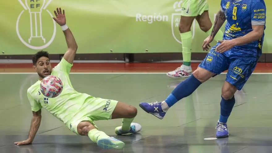 "Si no merecemos vestir esta camiseta... Nadie est芍 por encima del club"