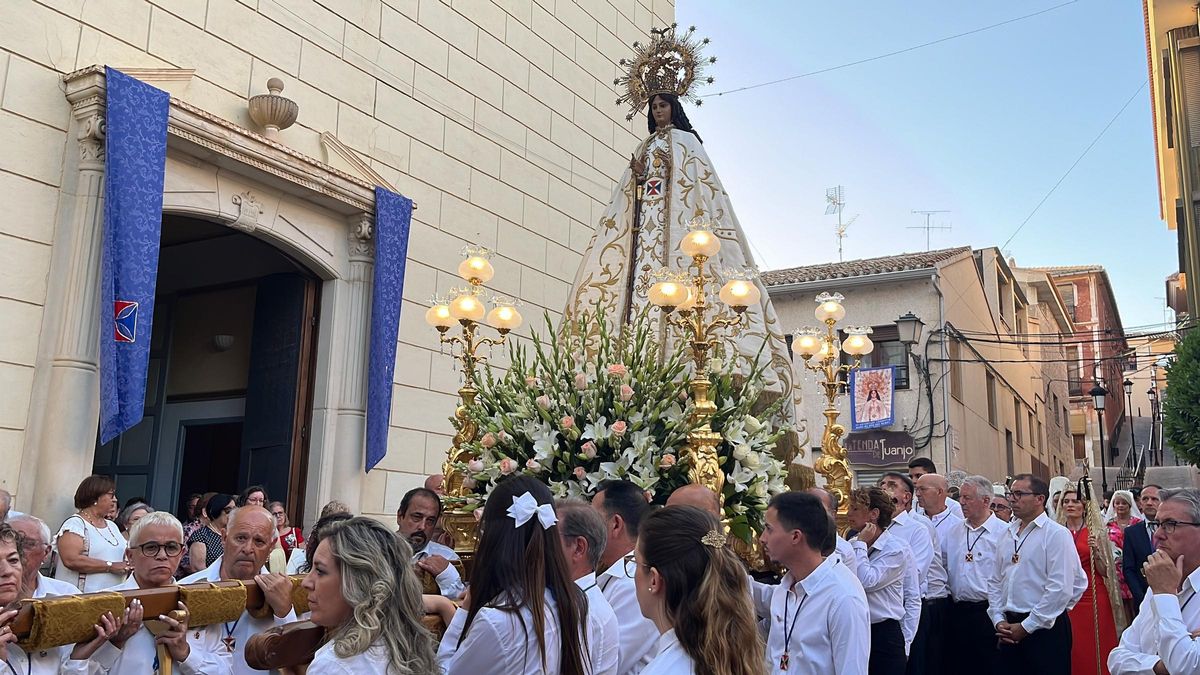 Pinoso no celebra solo unas fiestas; celebra su identidad, su historia y su forma de vivir.