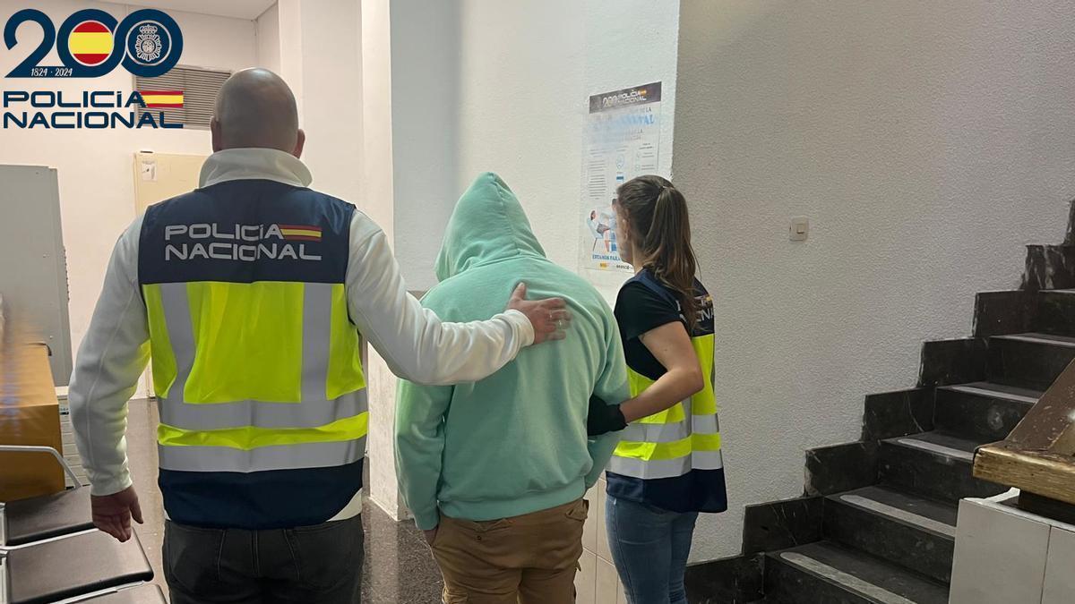 ROBOS MALLORCA | Dos detenidos por robar piezas de coleccionismo en tiendas de Palma ROBOS MALLORCA | Dos detenidos por robar piezas de coleccionismo en tiendas de Palma