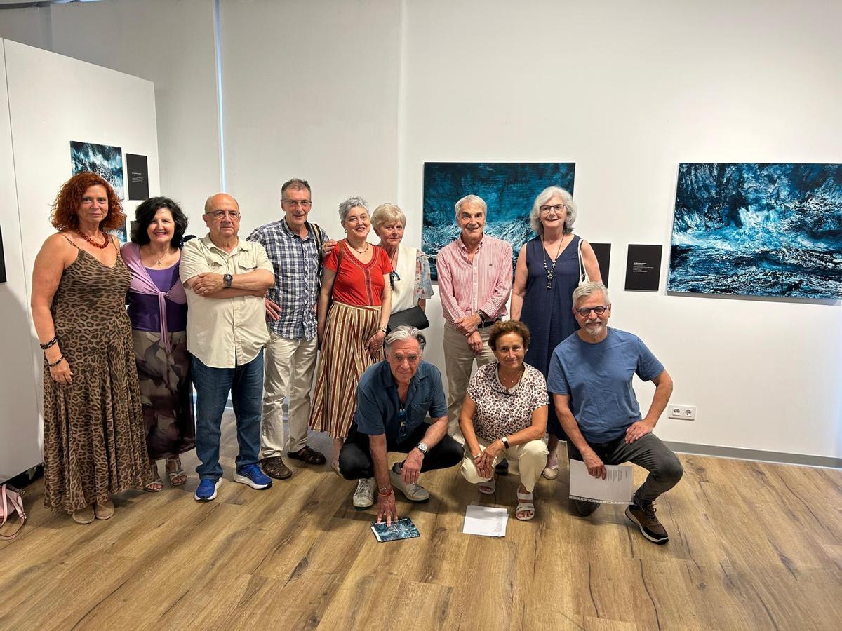 EN IMÁGENES: Inauguración en Villaviciosa de la muestra "La poesía y el mar" de Guillermo Simón