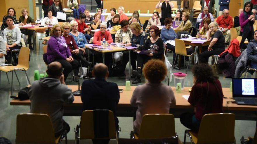 El encuentro estatal de Mujeres Vecinales apoya la huelga feminista del 8M