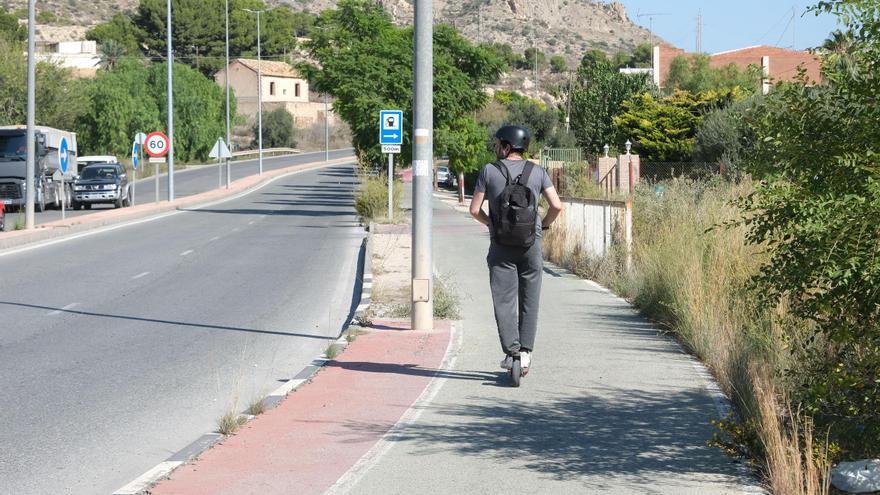 Un carril bici olvidado en Elda