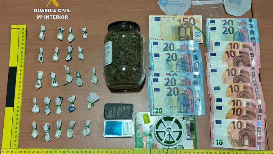 Detenidos por vender cocaína y marihuana cerca de un colegio en Castellón