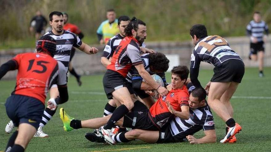 Un momento del partido de rugby de ayer. // G. Santos