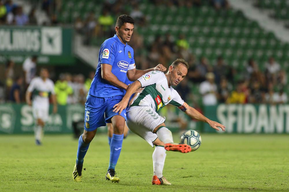 Partido de la primera jornada entre el Elche y el Fuenlabrada