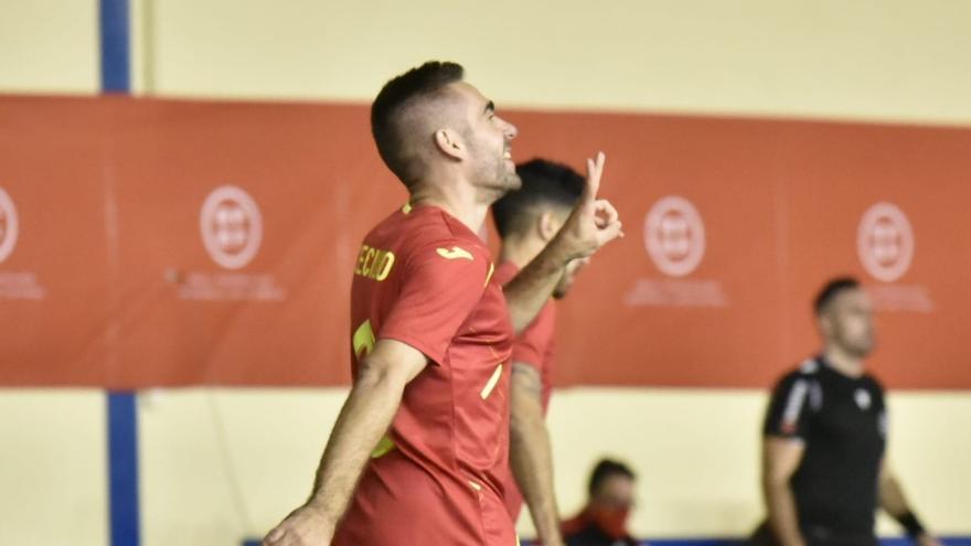 España repite triunfo ante Ucrania con un gol de Cecilio