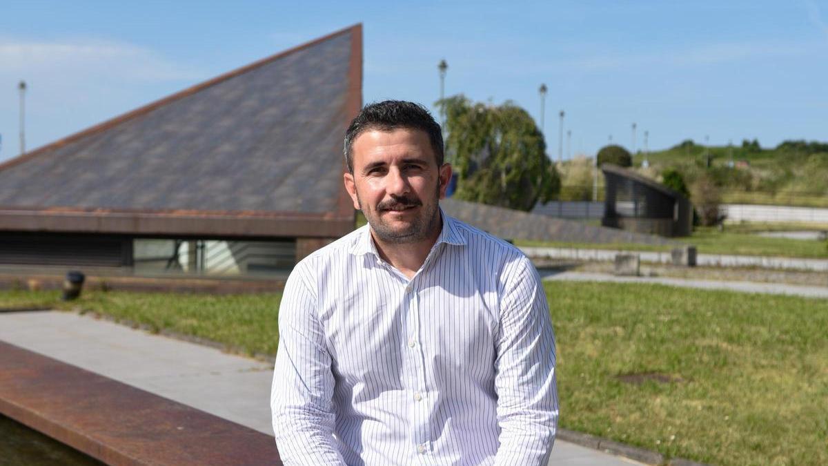 Diego Baeza, en la entrada del hotel Los Balaguares