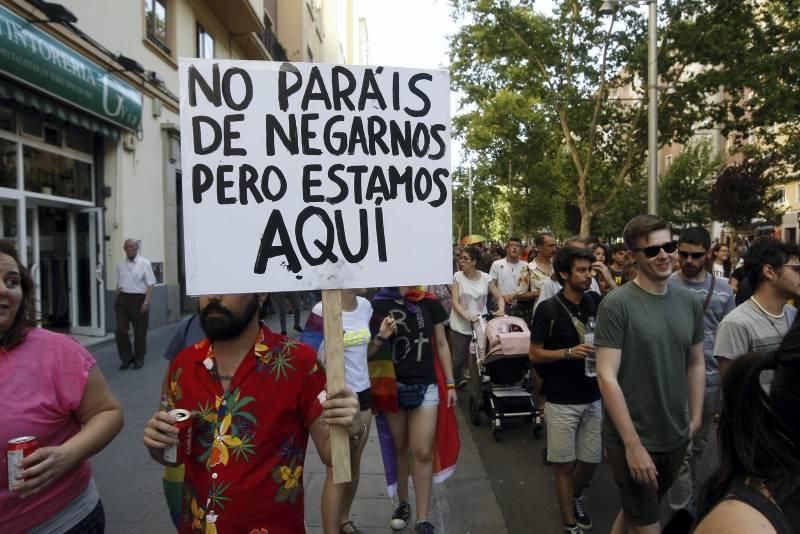 Fotogalería de la manifestación por el día del Orgullo Gay en Zaragoza