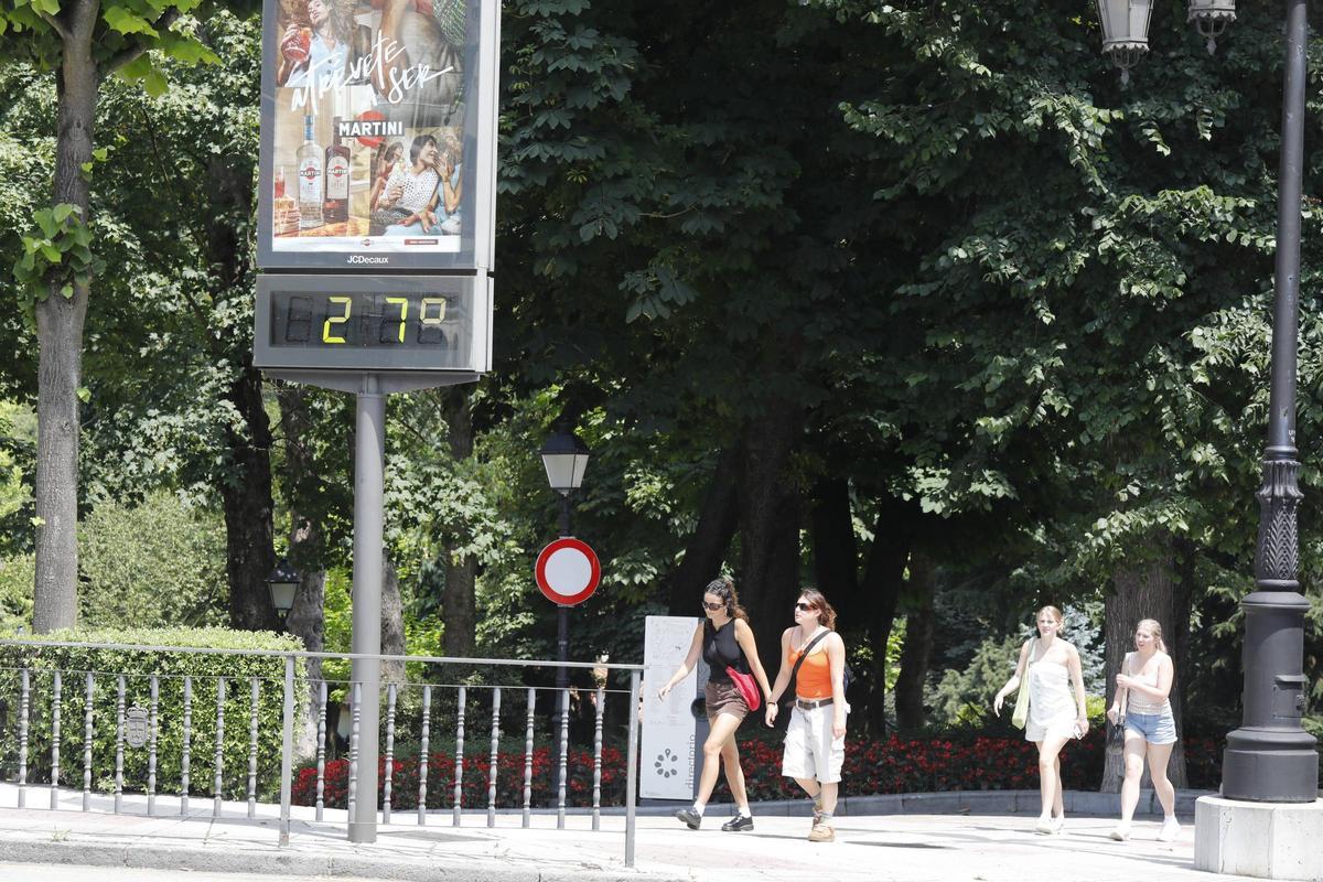 Calor en el centro de Oviedo en una imagen de archivo