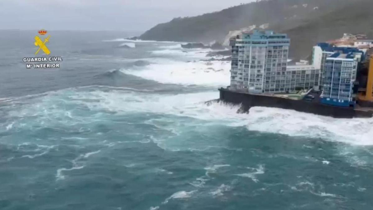 Buscan a una mujer desaparecida que cayó al mar en el norte de Tenerife