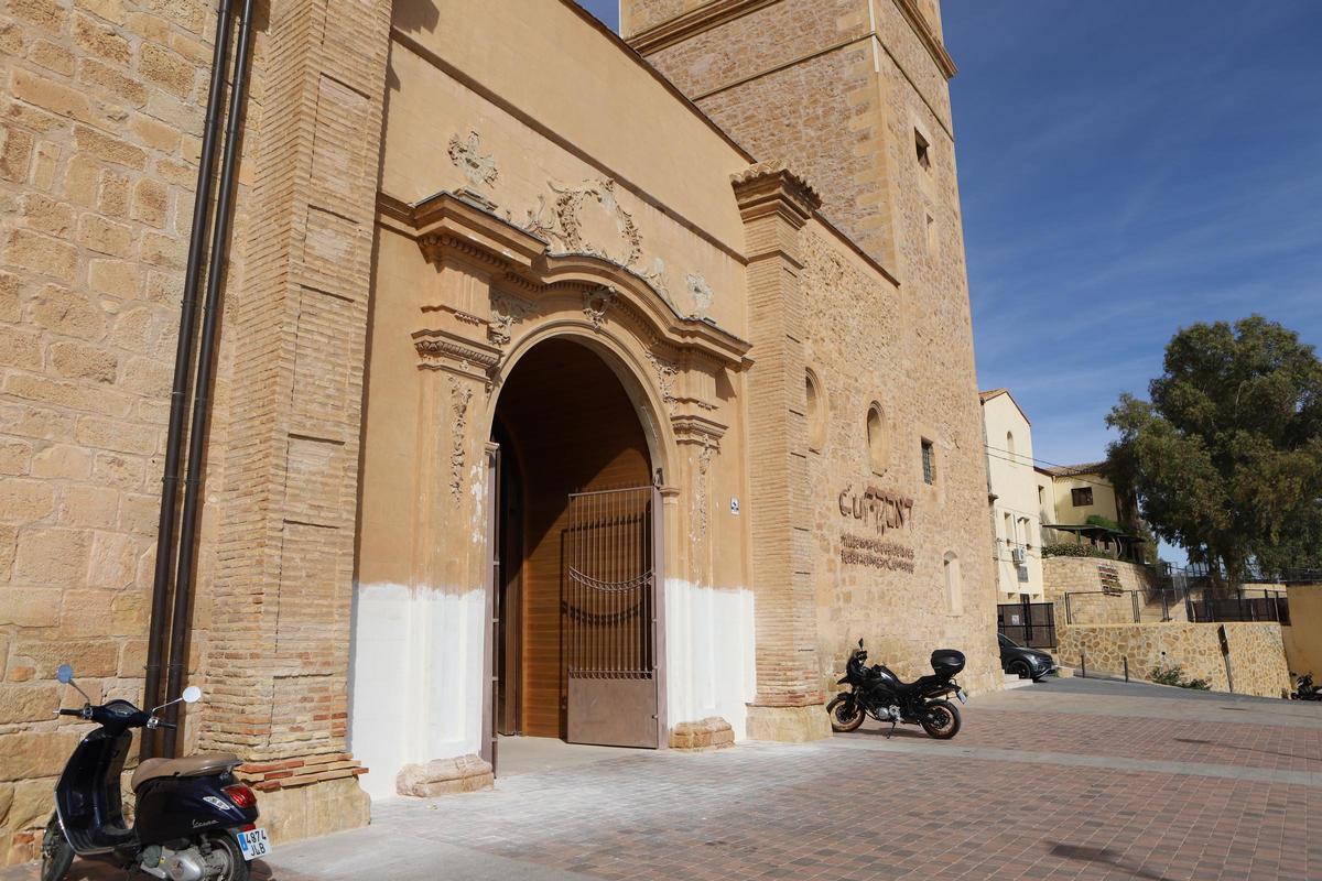 Estado actual de la fachada de Santa María.