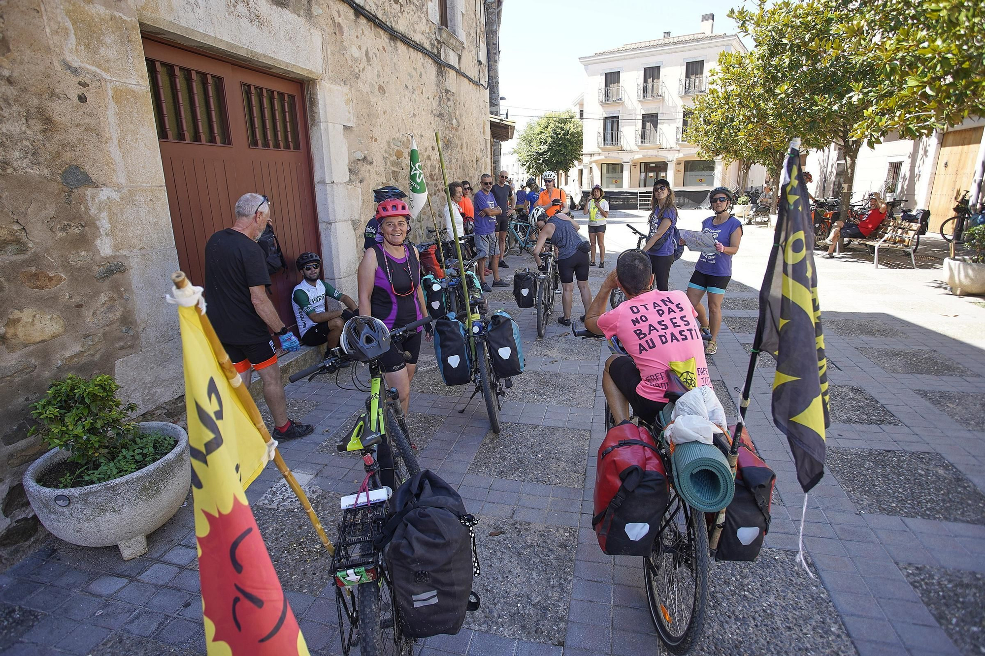 Les imatges de la protesta contra la ciutat esportiva del Girona a Vilablareix