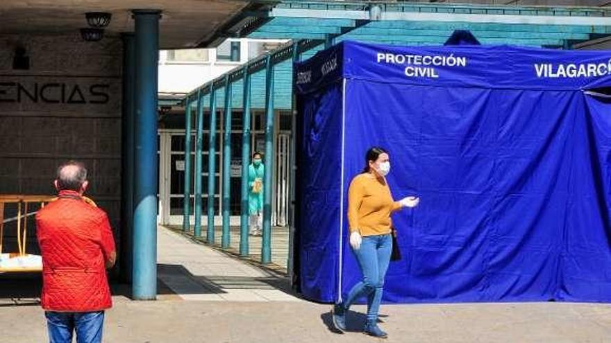 La carpa de cribado instalada en el PAC de San Roque. // Iñaki Abella