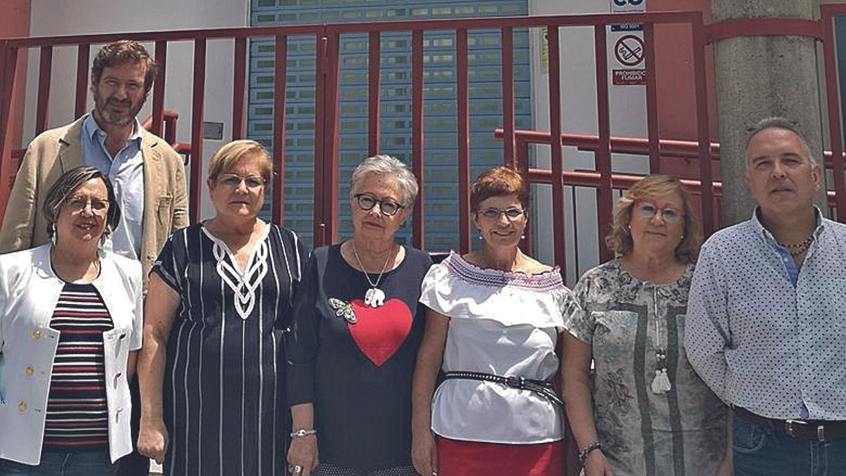Integrantes de la junta directiva, presidida por Encarnación Sarria, y que, actualmente, gestiona la Asociación Cordobesa de Fibromialgia y Síndrome de Fatiga Crónica.