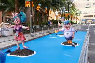 Inauguración de la falla Mestre Arambul Sanz, "la más larga de la historia", dedicada al Maratón