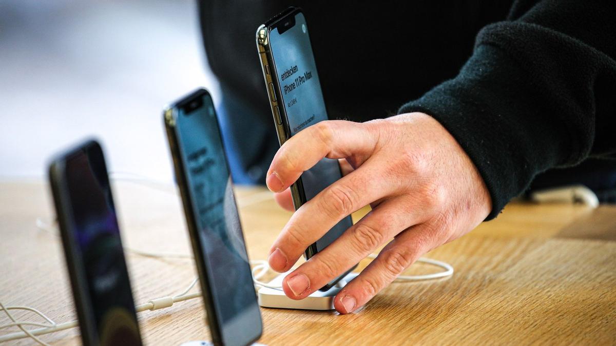 Dispositius exposats en una Apple Store